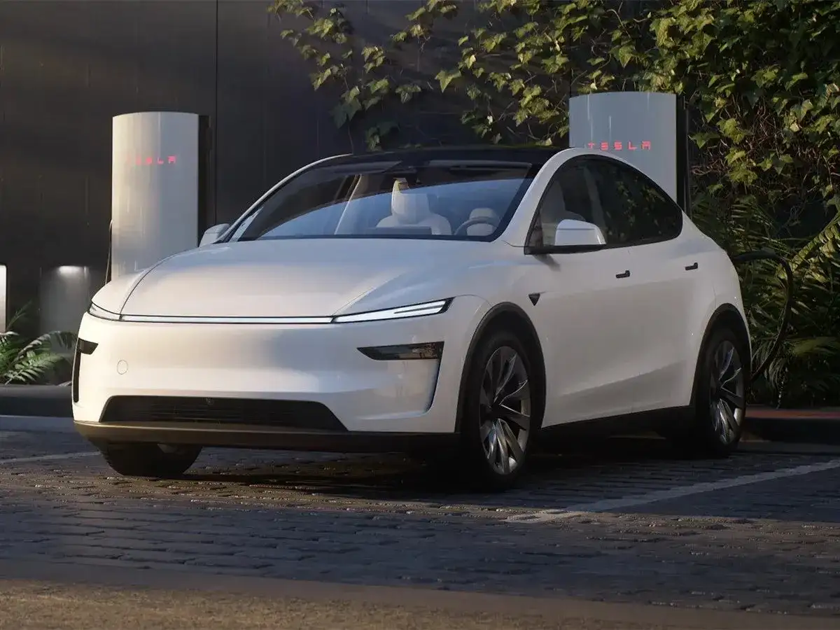 Ile ładuje się Tesla? Czas ładowania [Modele i Metody]
