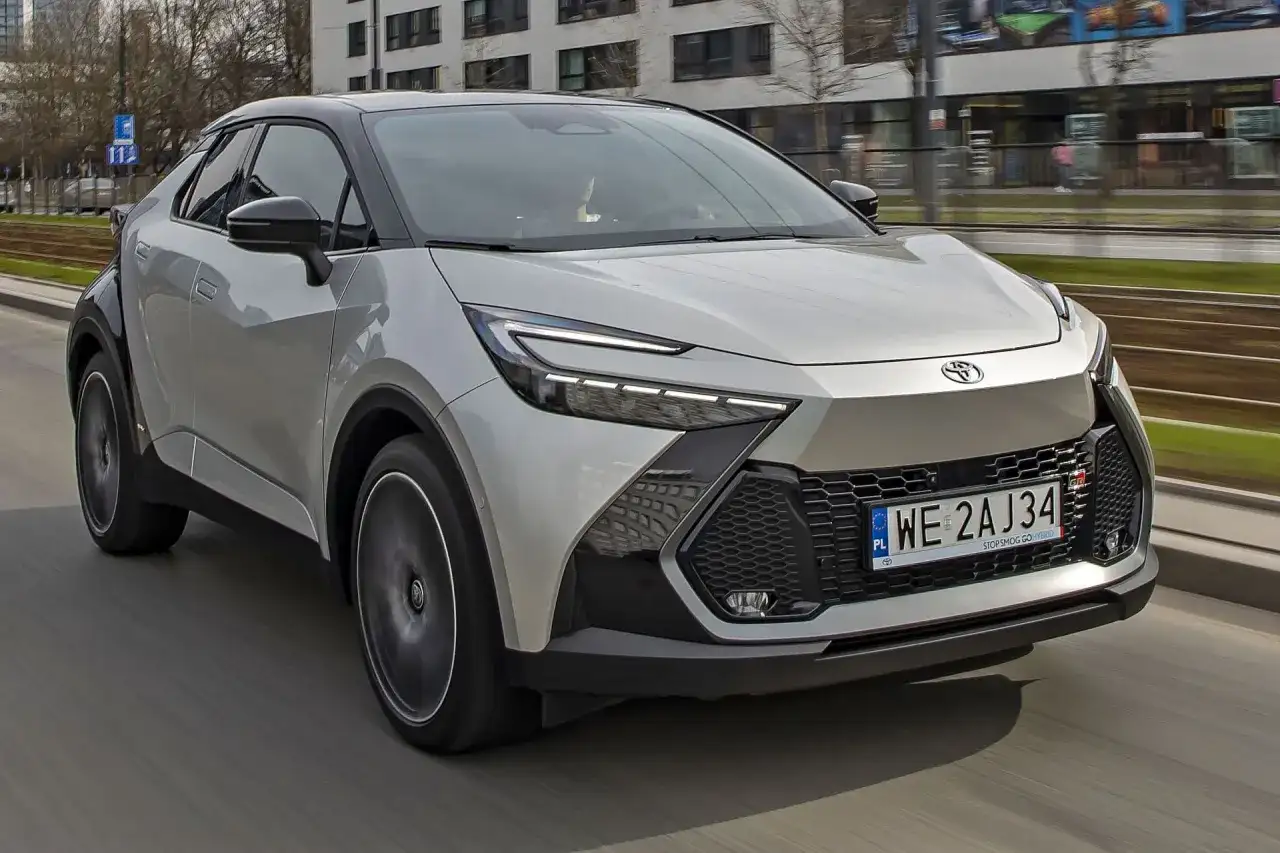 Nowa Toyota C-HR: cena, wersje, silniki i finansowanie - poznaj szczegóły