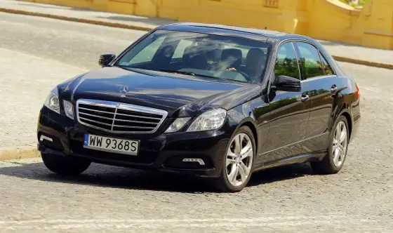 Mercedes Klasy E: Kompletny przewodnik ceny, opinie, awarie
